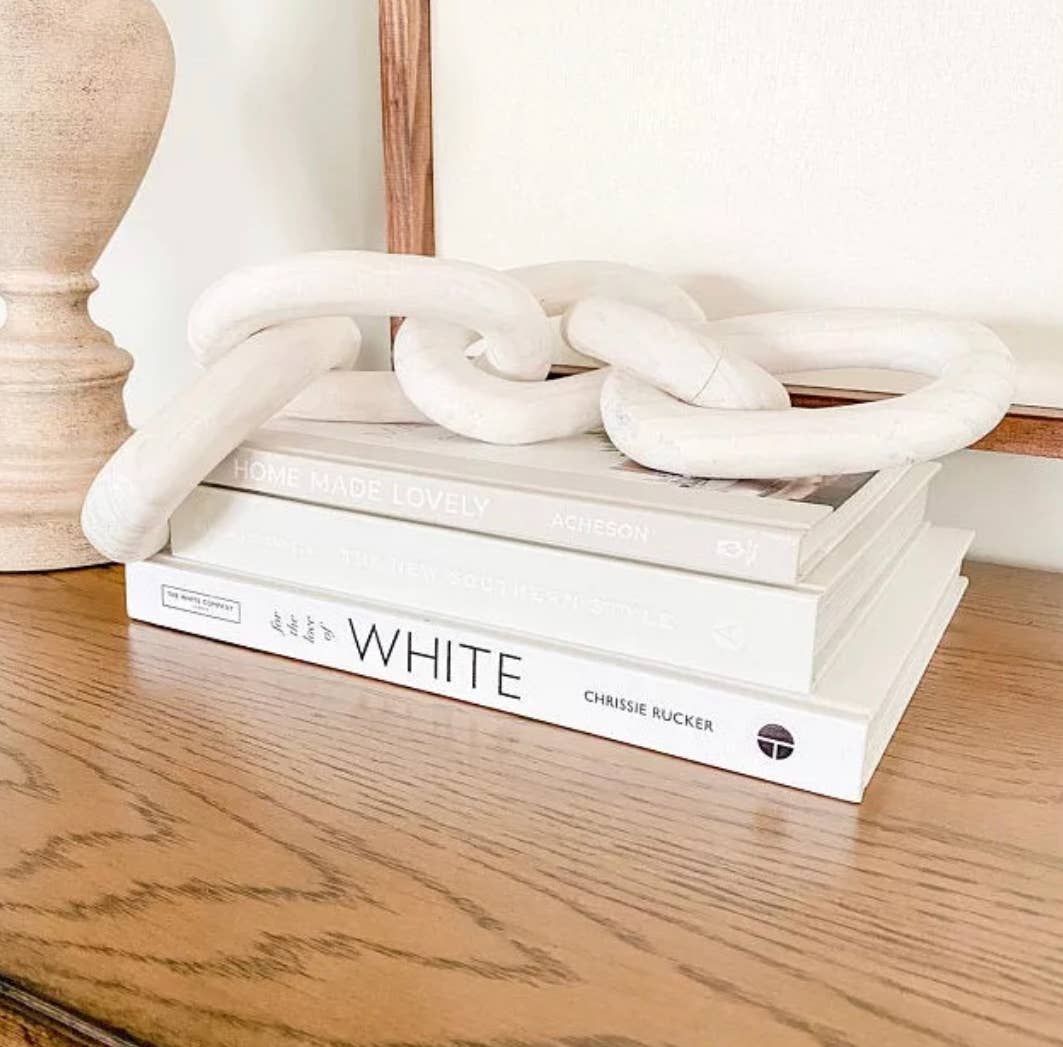 WHITE HANDMADE WOODEN CHAIN 5-LINKS